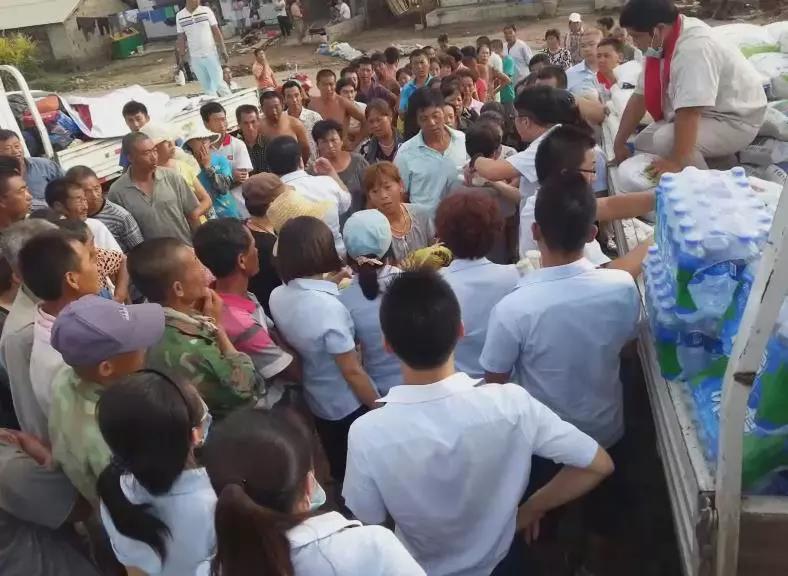 林鳳裝飾賑災(zāi) 林鳳裝飾賑災(zāi)