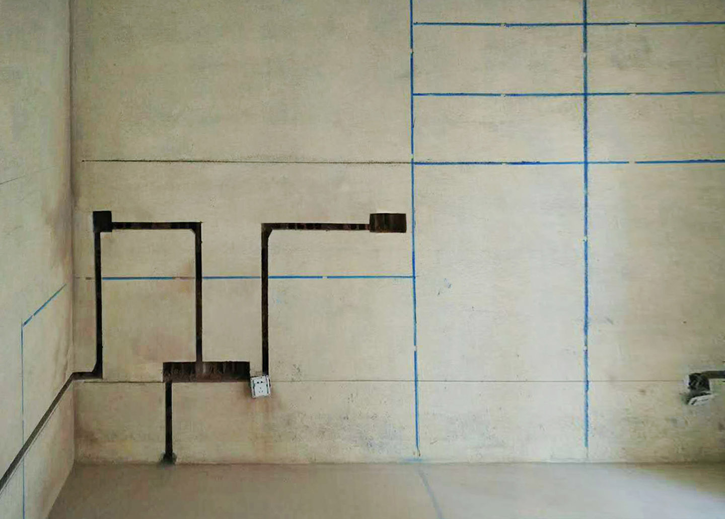 林鳳裝飾刨溝現(xiàn)場圖 林鳳裝飾刨溝現(xiàn)場圖