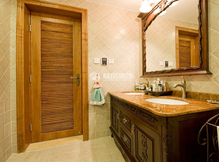 雅居樂花園146㎡衛(wèi)生間裝修效果圖 雅居樂花園146㎡衛(wèi)生間裝修效果圖