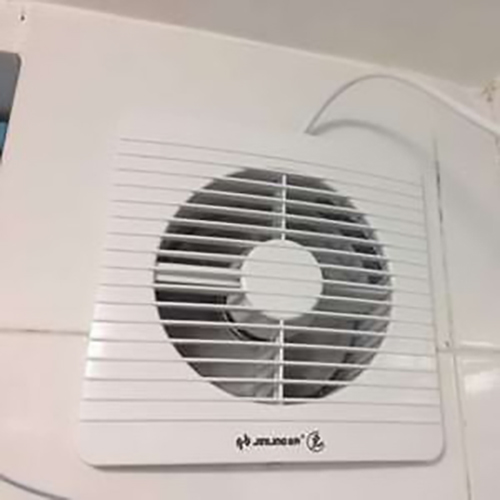 壁掛式排氣扇.jpg 壁掛式排氣扇.jpg