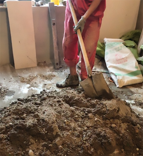 裝修施工現(xiàn)場.jpg 裝修施工現(xiàn)場.jpg