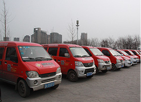 林鳳裝飾施工車(chē)隊(duì).jpg